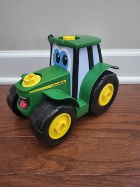 John Deere TOMY Build-a-Johnny Tractor - No Drill Included